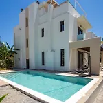 Villa Laila